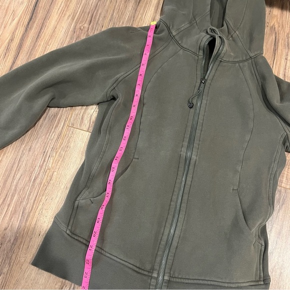 Lululemon Scuba Hoodie *Light Cotton Fleece
Army Green - Picture 10 of 13